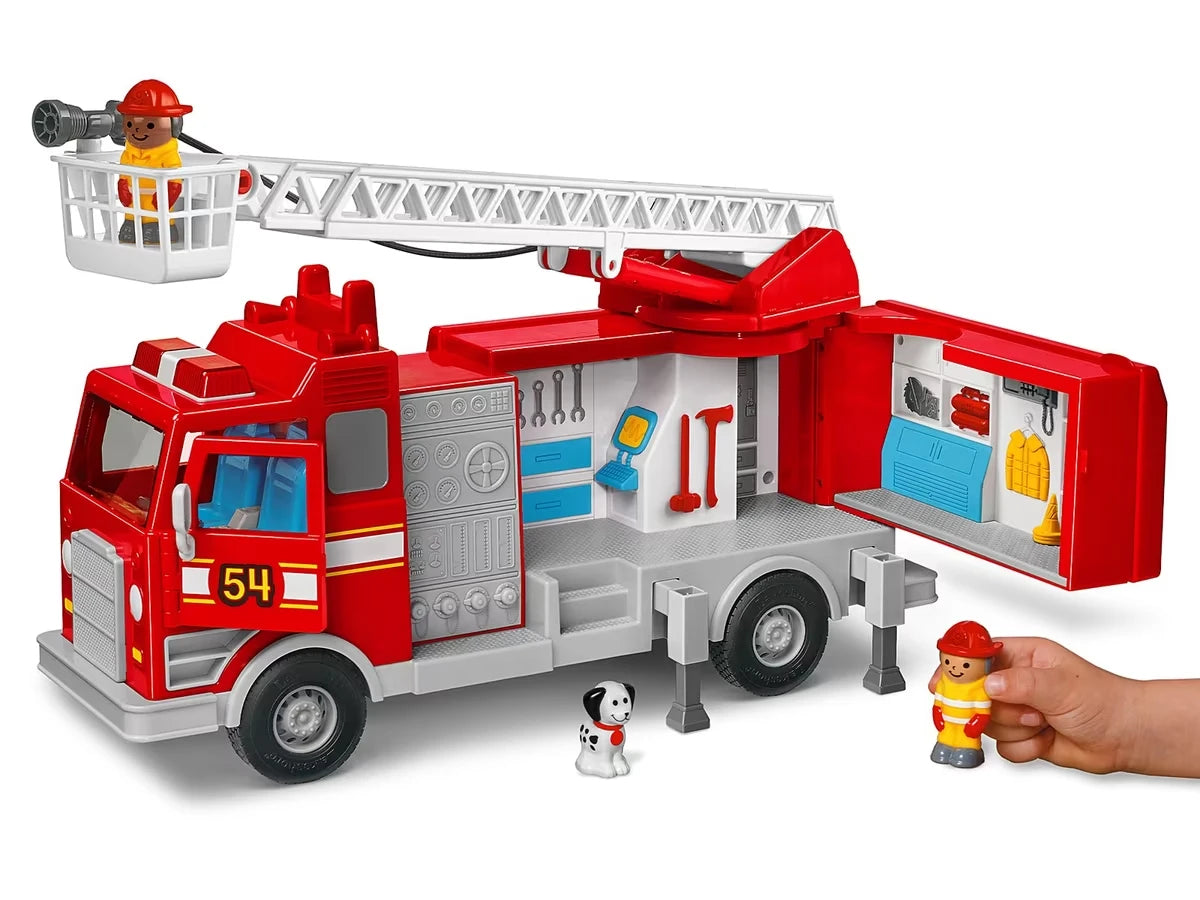 Real-Action Fire Engine - US 8158