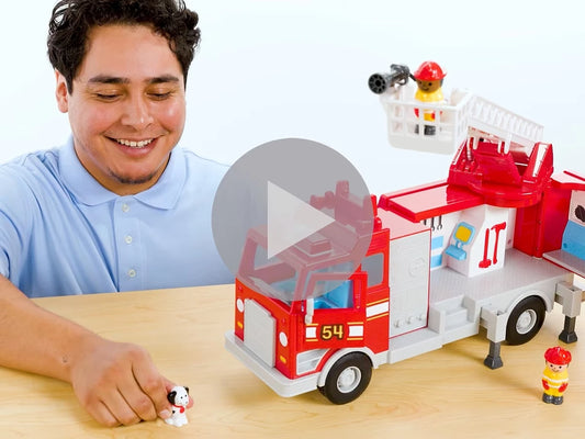Real-Action Fire Engine - US 8158