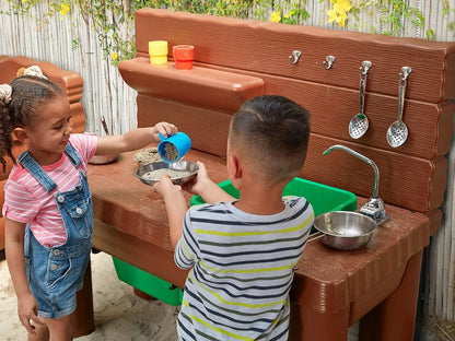 Pump & Play Mud Kitchen - US 3800