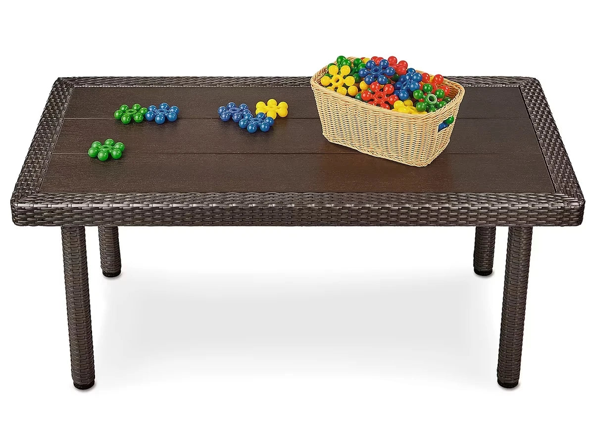 Outdoor Tables - US 4746