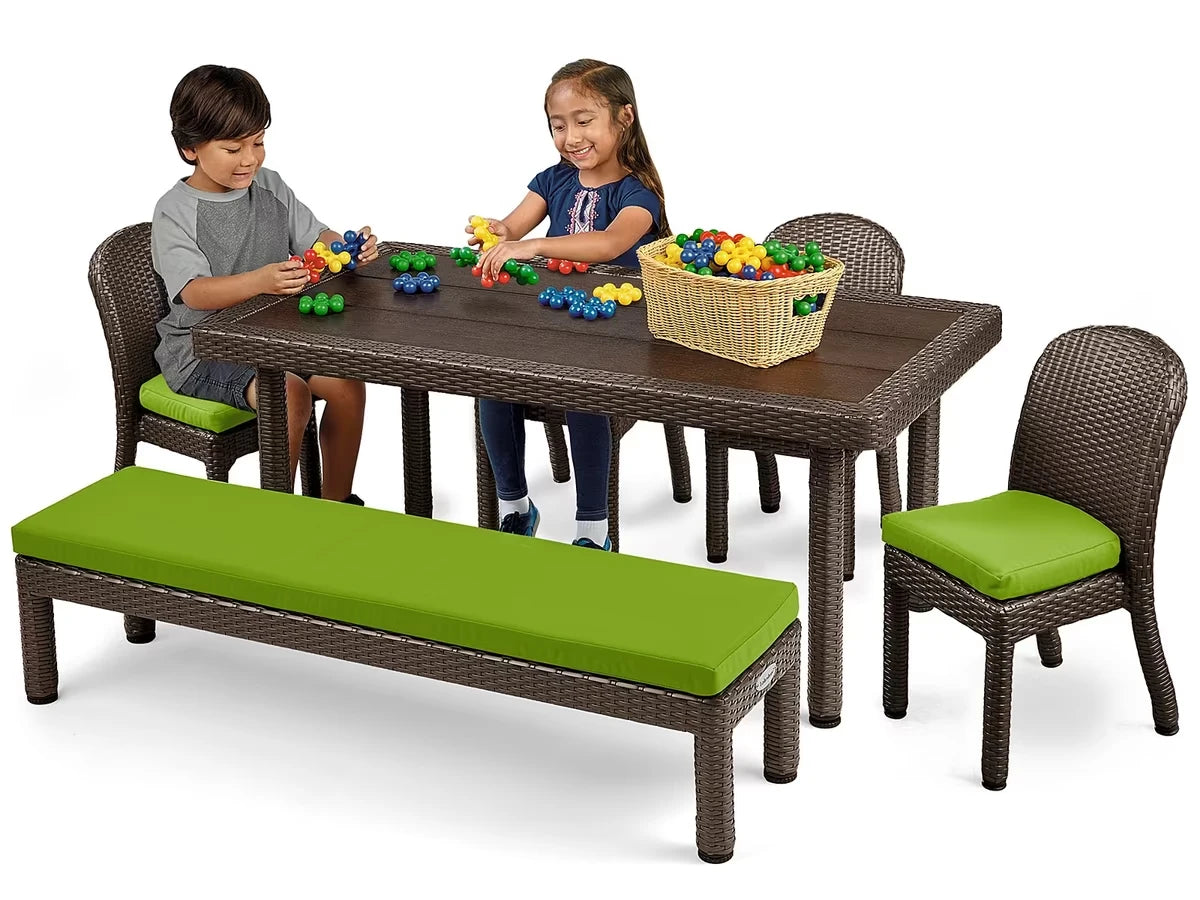 Outdoor Tables - US 4746