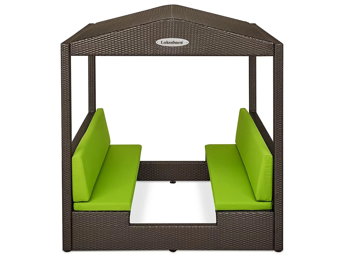 Outdoor Cozy Cabana - US 9440